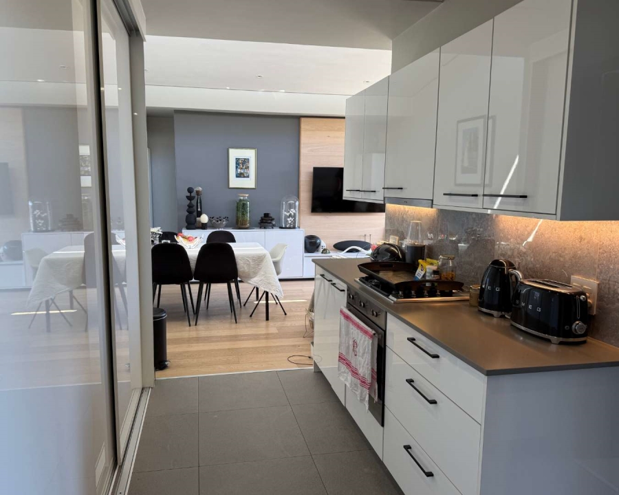 To Let 2 Bedroom Property for Rent in Sea Point Western Cape